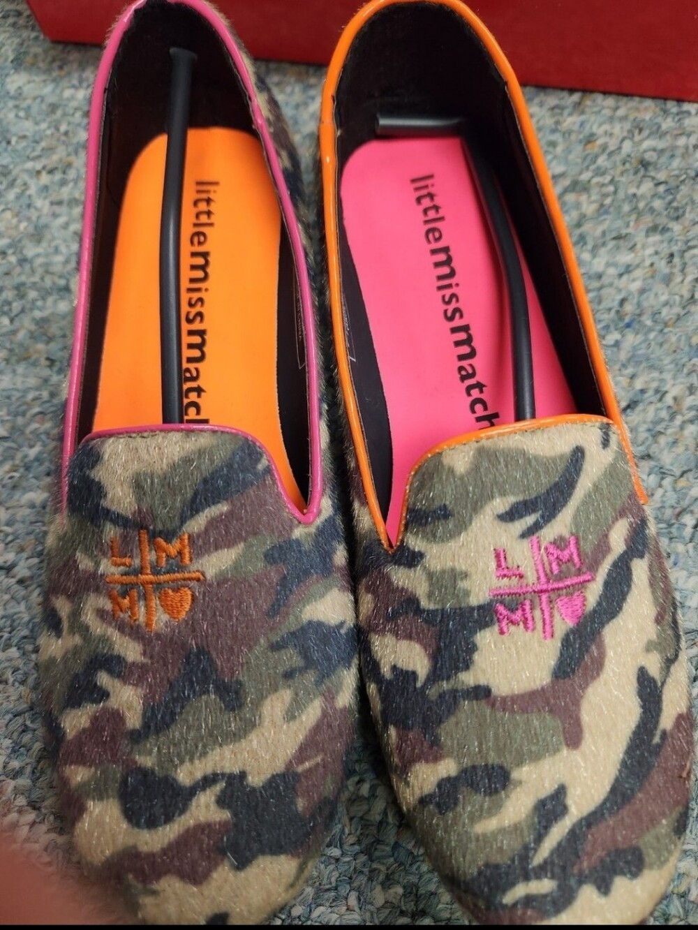 Little Miss Match Camo Slip-On Flats in Pink & Orange Trim Sz 7